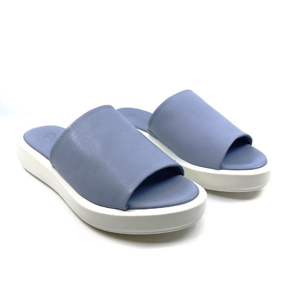 Platform slip-on sandals